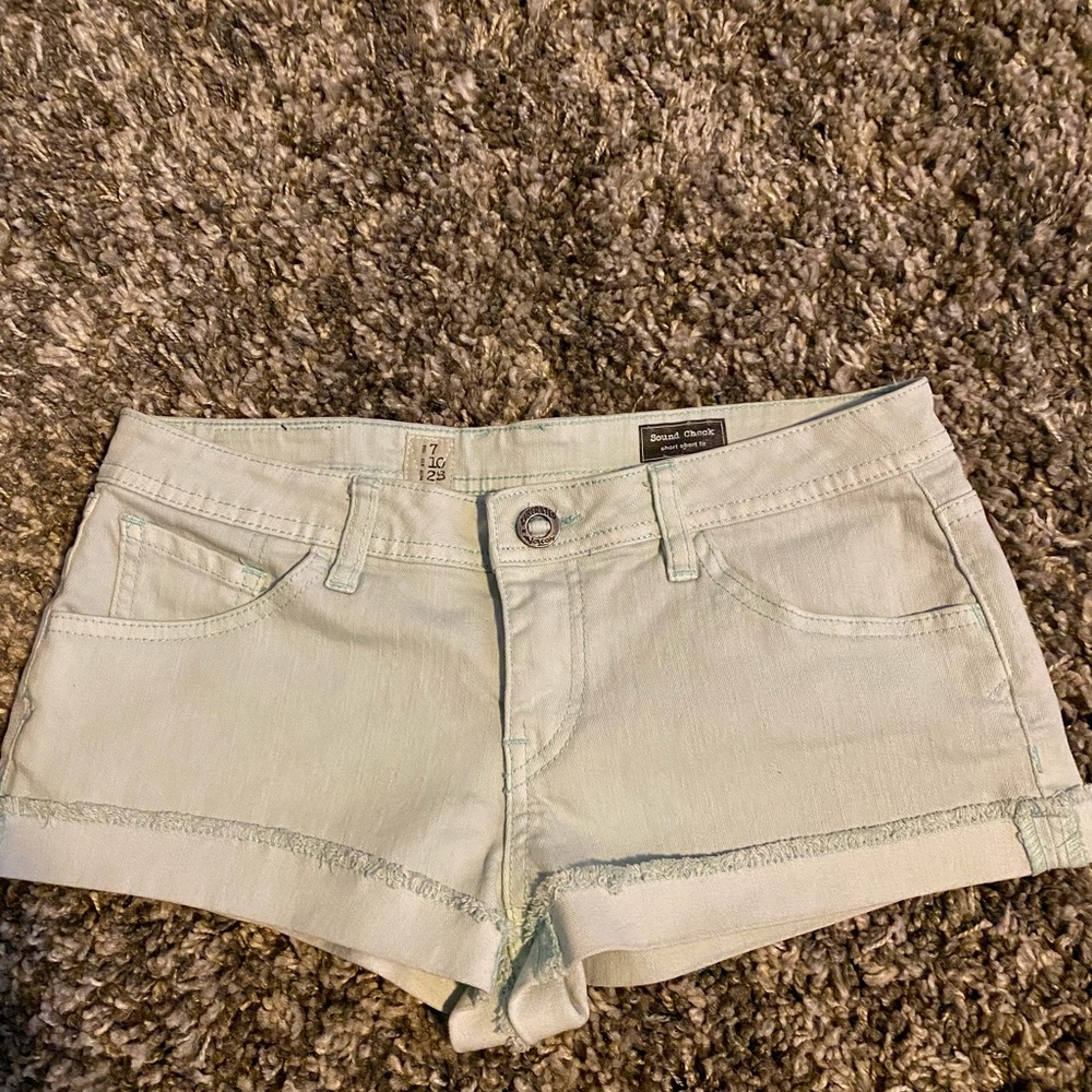 🐬Volcom Shorts🐬